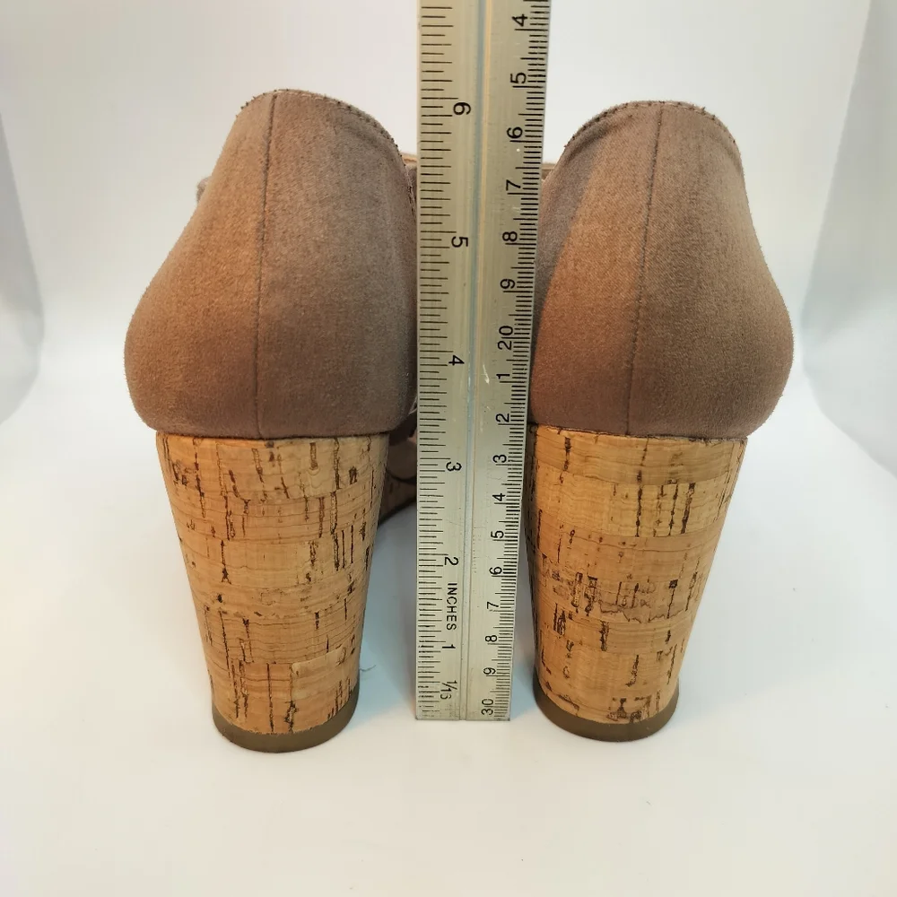 Life Stride Soft System Brown Perforated Wedge Sandals Womens Size‎ 10M Slip On